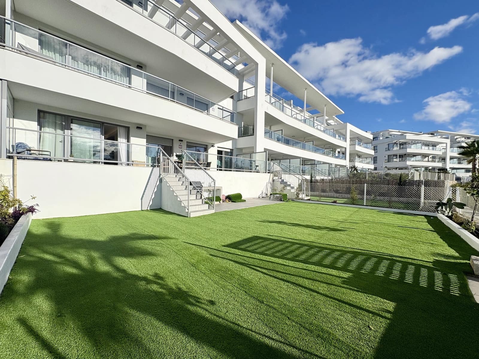 Apartamento de 3 habitaciones en El Chaparral en venta con piscina garaje - 585.000 € (Ref: 9502156)