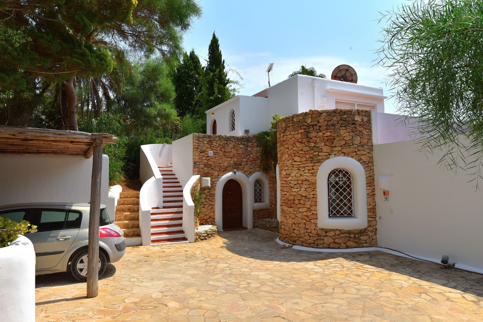 4 soveværelse Villa til salg i Cala Llonga med swimmingpool garage - € 2.490.000 (Ref: 9508735)