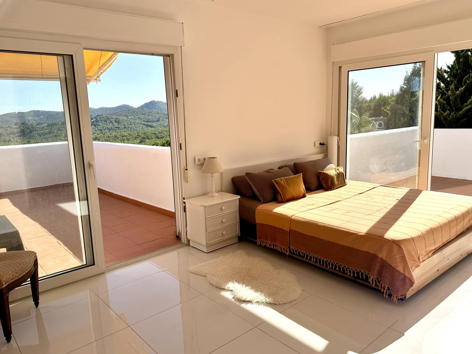 3 soveværelse Villa til salg i Cala Llonga med swimmingpool garage - € 2.190.000 (Ref: 9508735)