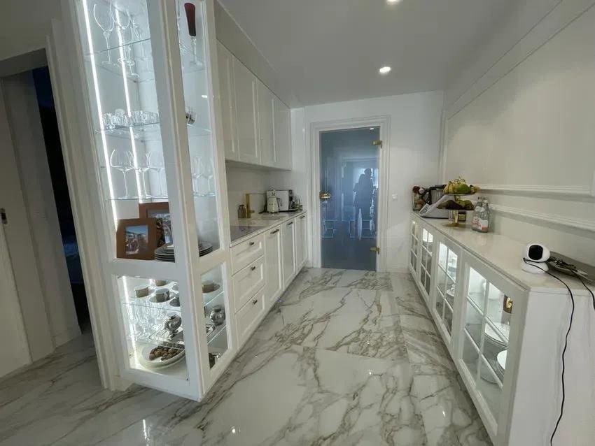 2 chambre Appartement à vendre à Marbella avec piscine garage - 949 000 € (Ref: 9518784)