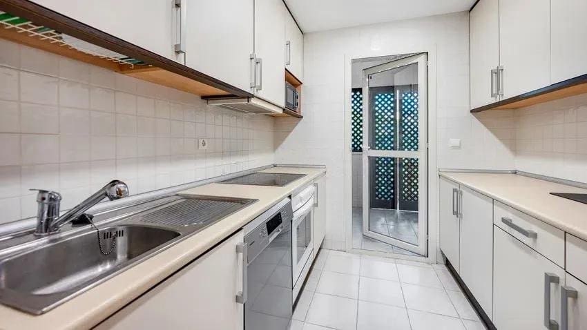 3 soveværelse Penthouse til salg i Marbella med swimmingpool garage - € 599.000 (Ref: 9518785)