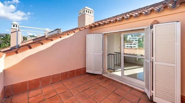 3 soveværelse Penthouse til salg i Marbella med swimmingpool garage - € 599.000 (Ref: 9518785)