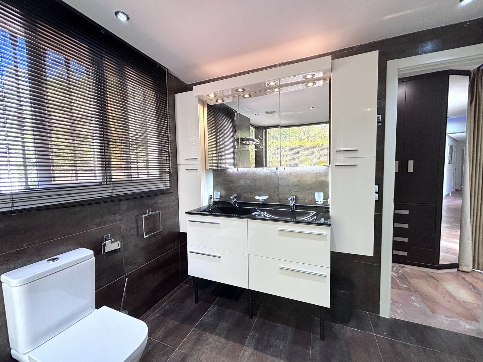 3 chambre Villa/Maison à vendre à Marbella avec piscine garage - 1 350 000 € (Ref: 9518787)