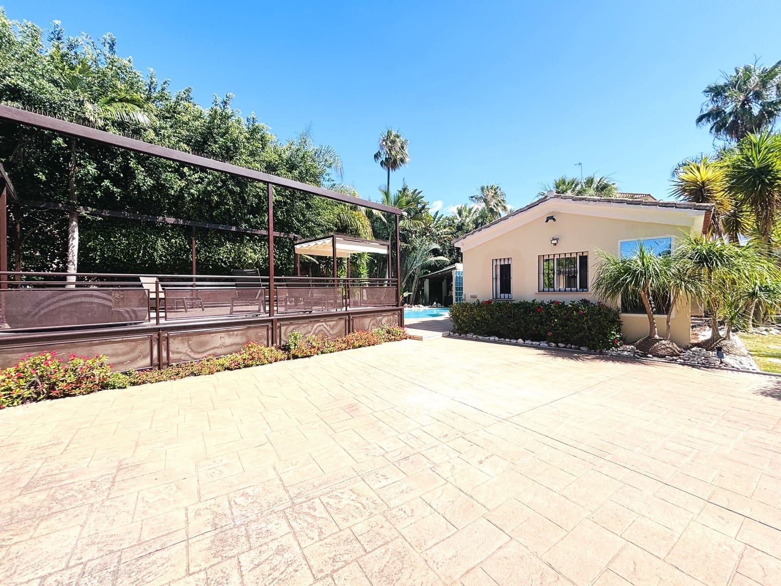 3 chambre Villa/Maison à vendre à Marbella avec piscine garage - 1 350 000 € (Ref: 9518787)