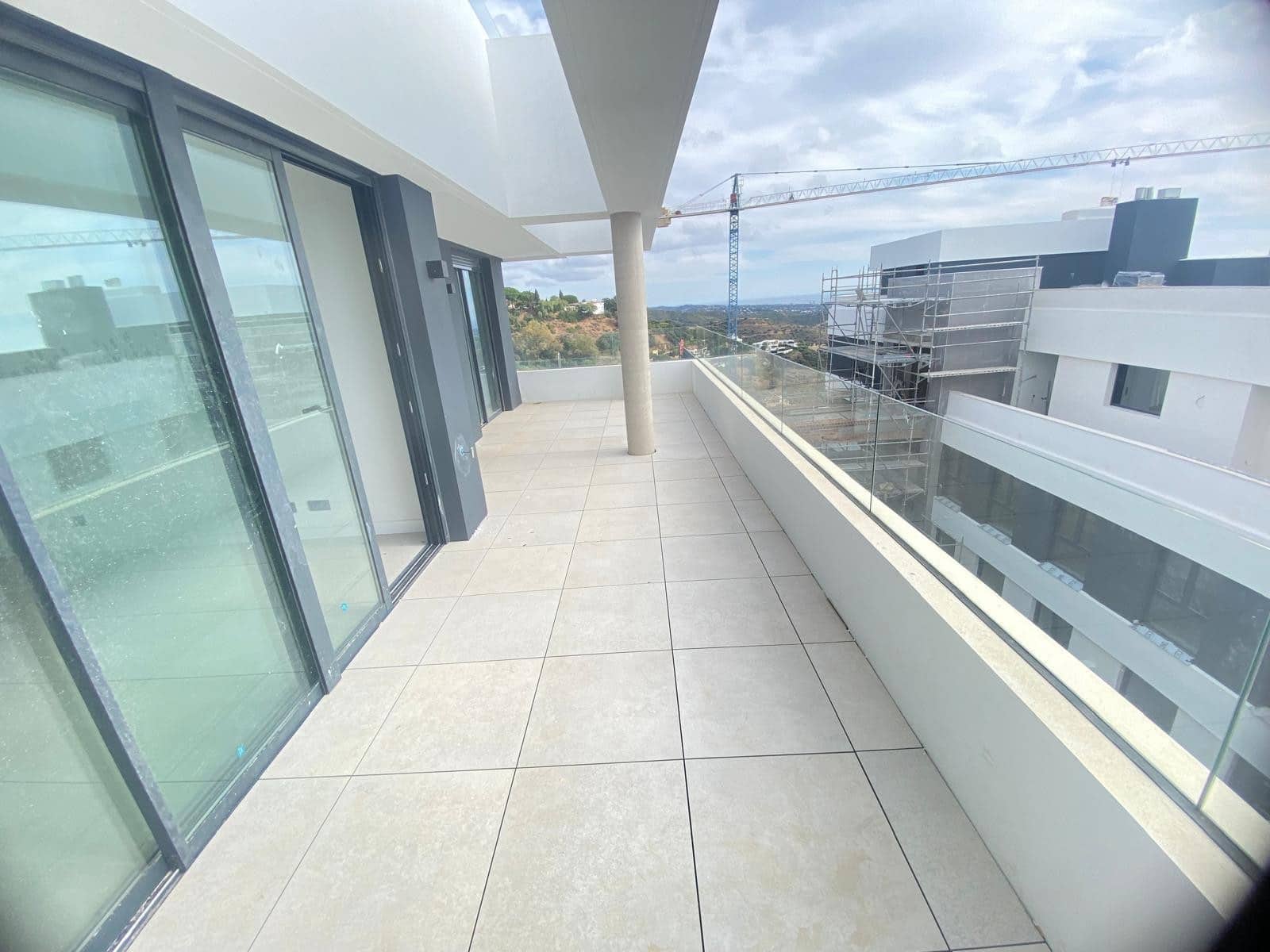 2 makuuhuone Huoneisto myytävänä paikassa Marbella mukana uima-altaan 
autotalli - 690 000 € (Ref: 9527592)