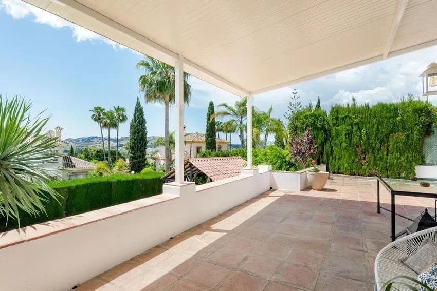 4 Zimmer Villa zu verkaufen in Mijas Costa mit Pool Garage - 1.380.000 € (Ref: 9530276)