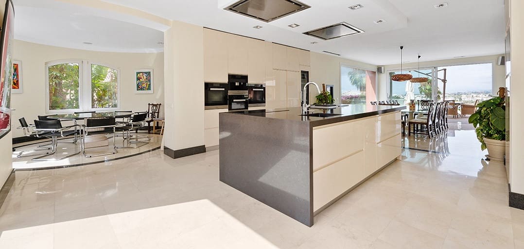 8 soveværelse Villa til salg i El Paraiso med swimmingpool garage - € 5.995.000 (Ref: 9533609)