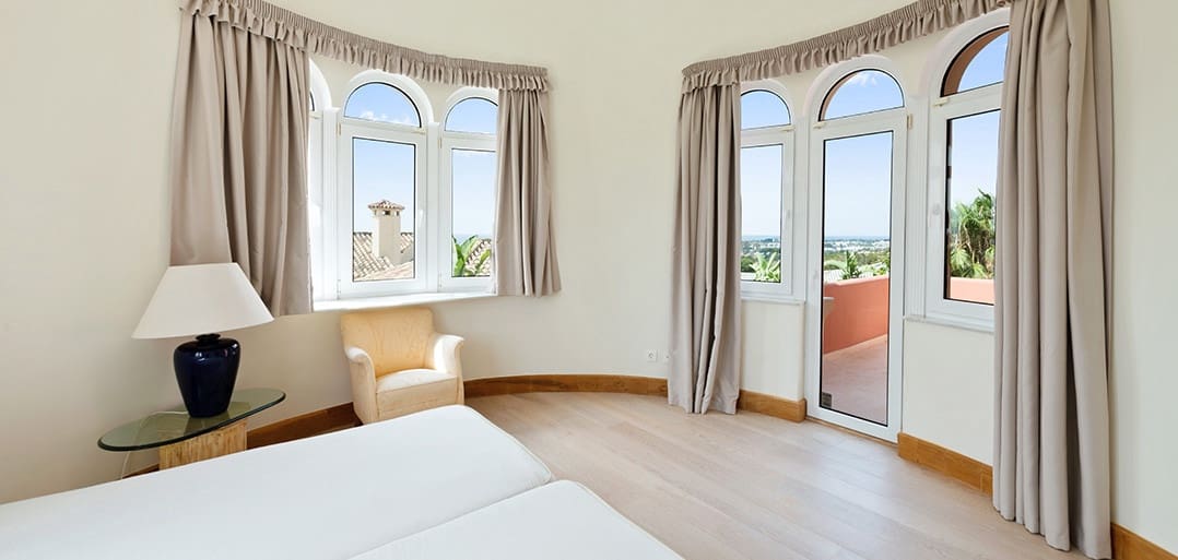 8 soveværelse Villa til salg i El Paraiso med swimmingpool garage - € 5.995.000 (Ref: 9533609)