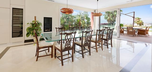 8 soveværelse Villa til salg i El Paraiso, Estepona med swimmingpool garage - € 5.995.000 (Ref: 9533609)