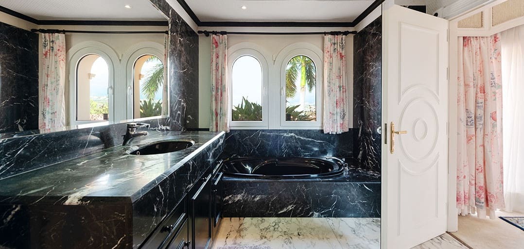 8 soveværelse Villa til salg i El Paraiso med swimmingpool garage - € 5.995.000 (Ref: 9533609)