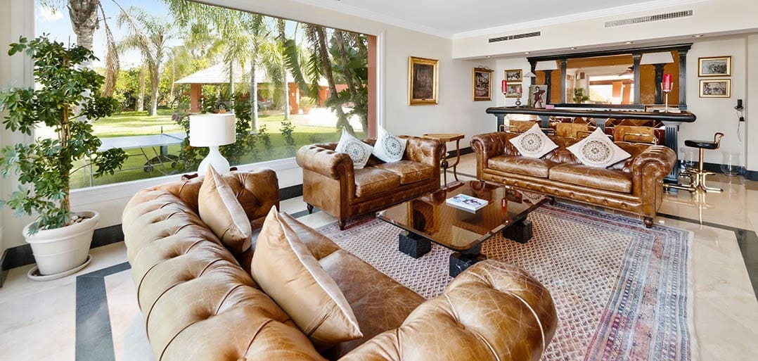 8 bedroom Villa for sale in El Paraiso with pool garage - € 3,995,000 (Ref: 9533609)