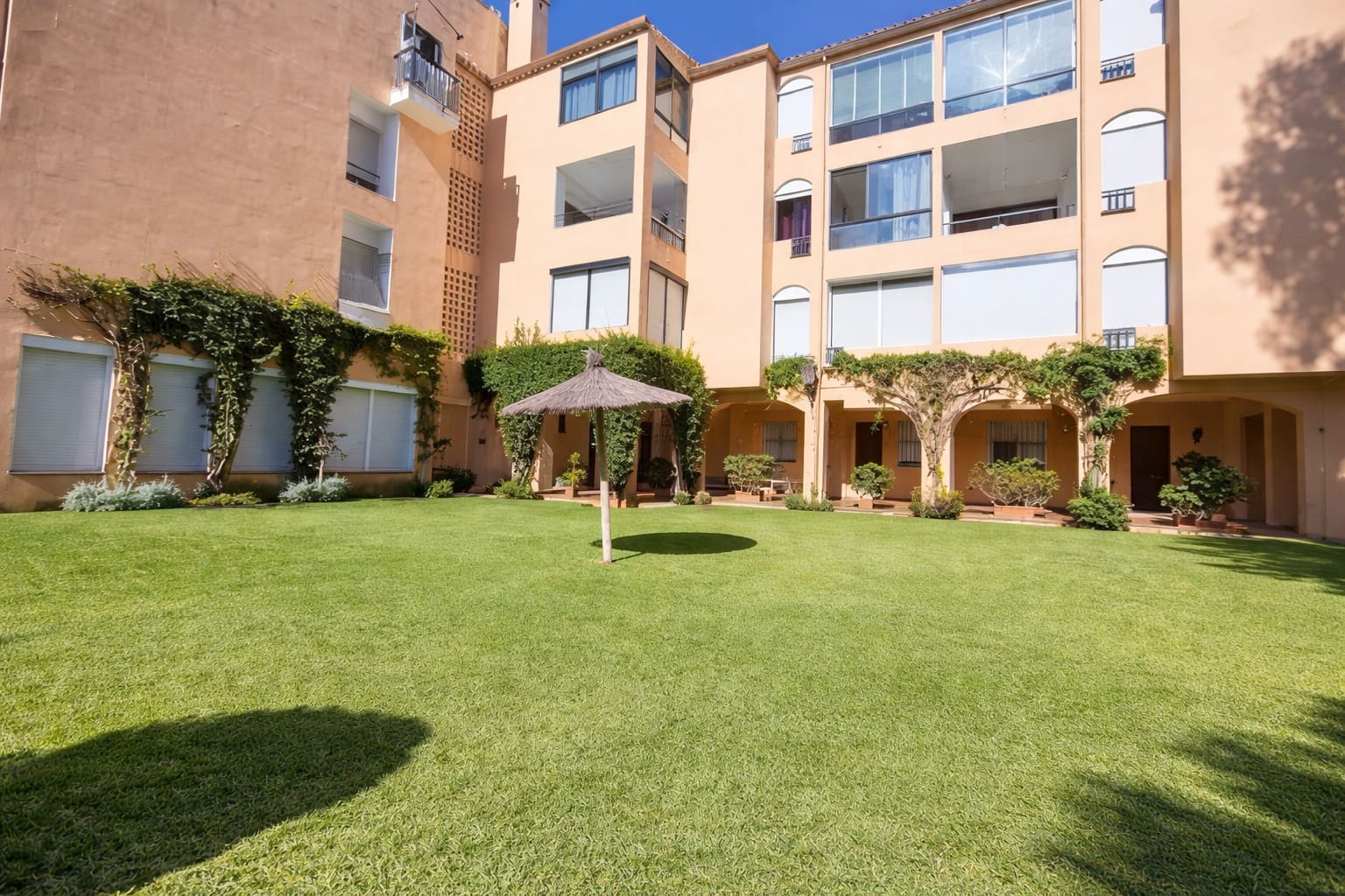 3 soveværelse Lejlighed til salg i Puerto Banus med swimmingpool garage - € 510.000 (Ref: 9535789)