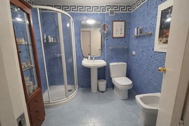 3 soveværelse Lejlighed til salg i Puerto Banus, Marbella med swimmingpool garage - € 510.000 (Ref: 9535789)
