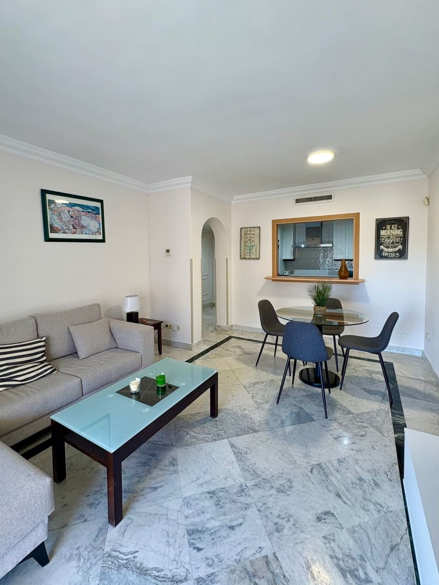 2 soverom Leilighet til salgs i Puerto Banus med svømmebasseng garasje - € 660 000 (Ref: 9535790)