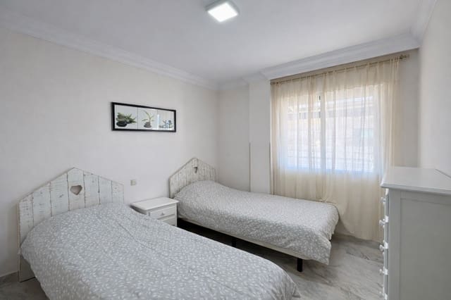2 soveværelse Lejlighed til salg i Puerto Banus, Marbella med swimmingpool garage - € 660.000 (Ref: 9535790)