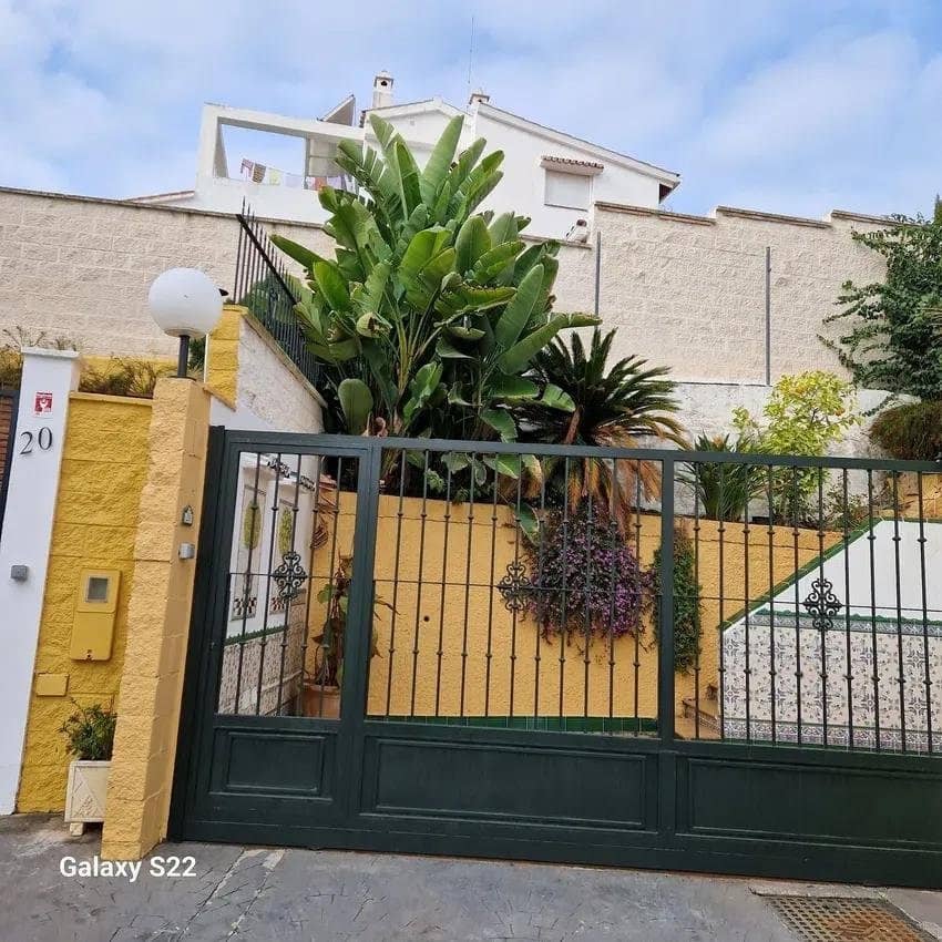 5 soveværelse Semi-Rækkehus til salg i Mijas Costa med swimmingpool garage - € 495.000 (Ref: 9537269)