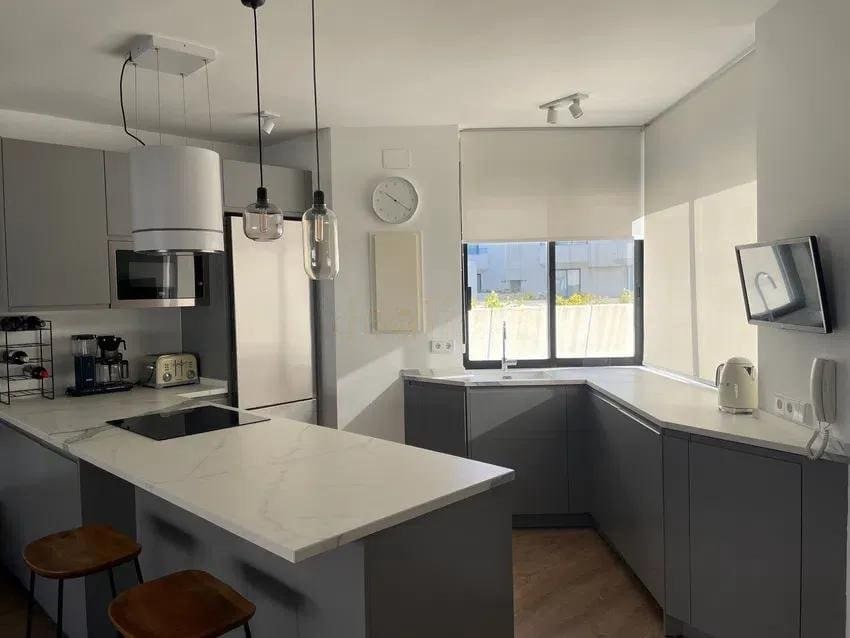 3 camera da letto Attico in vendita in Marbella con piscina garage - 950.000 € (Rif: 9537270)