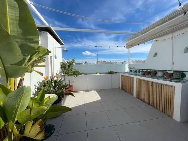 3 slaapkamer Penthouse te koop in Playa de Fontanilla, Marbella met zwembad garage - € 950.000 (Ref: 9537270)