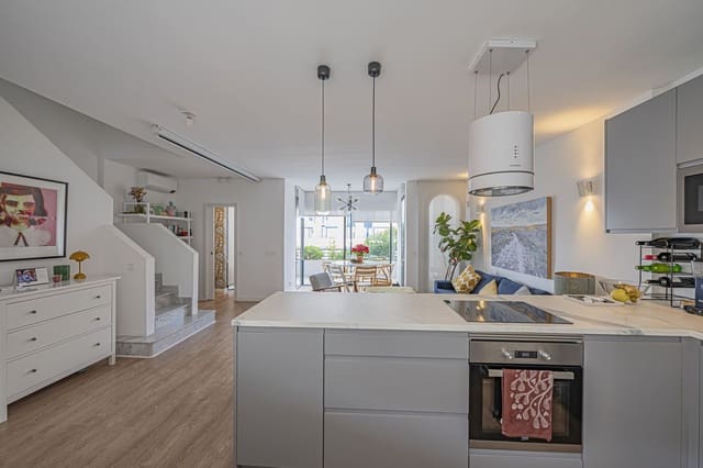 3 slaapkamer Penthouse te koop in Playa de Fontanilla, Marbella met zwembad garage - € 950.000 (Ref: 9537270)