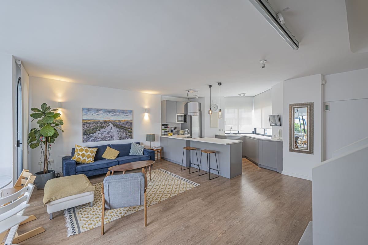 Ático de 3 habitaciones en Marbella en venta con piscina garaje - 935.000 € (Ref: 9537270)