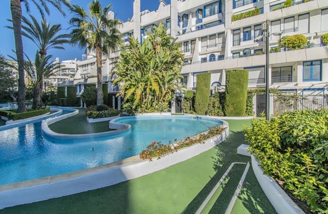 3 slaapkamer Penthouse te koop in Playa de Fontanilla, Marbella met zwembad garage - € 950.000 (Ref: 9537270)