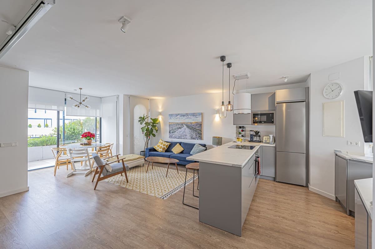 Ático de 3 habitaciones en Marbella en venta con piscina garaje - 935.000 € (Ref: 9537270)