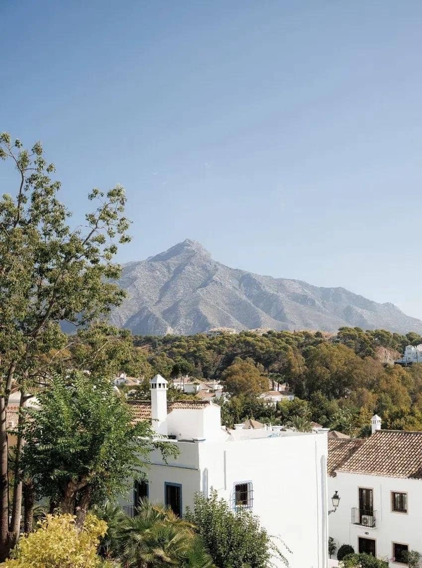 2 soverom Hus til salgs i Marbella med svømmebasseng garasje - € 795 000 (Ref: 9537271)