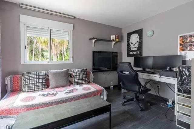 Casa de 3 habitaciones en Marbella en venta con piscina - 650.000 € (Ref: 9537272)