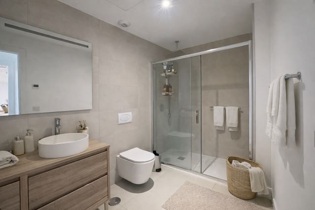 2 slaapkamer Appartement te koop in El Higuerón, Fuengirola met zwembad garage - € 450.000 (Ref: 9540984)