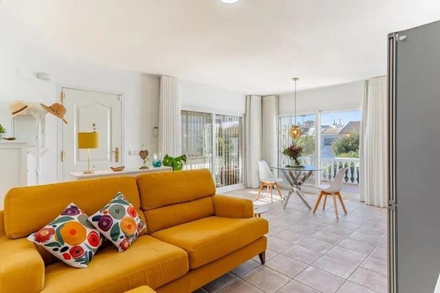 Chalet de 4 habitaciones en Mijas Costa, Mijas en venta con piscina garaje - 470.000 € (Ref: 9540992)