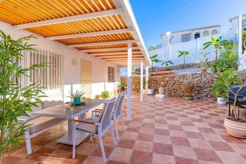 Chalet de 4 habitaciones en Mijas Costa en venta con piscina garaje - 475.000 € (Ref: 9540992)