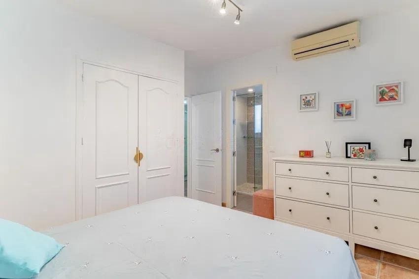 Chalet de 4 habitaciones en Mijas Costa en venta con piscina garaje - 475.000 € (Ref: 9540992)