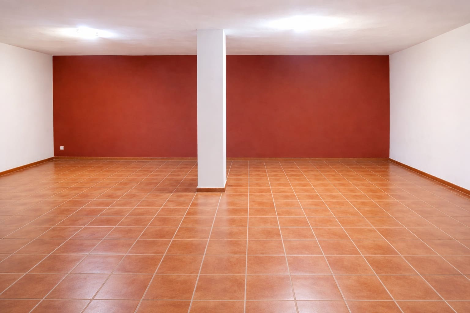 6 soverom Kjedet enebolig til salgs i San Pedro de Alcantara med svømmebasseng garasje - € 600 000 (Ref: 9543428)