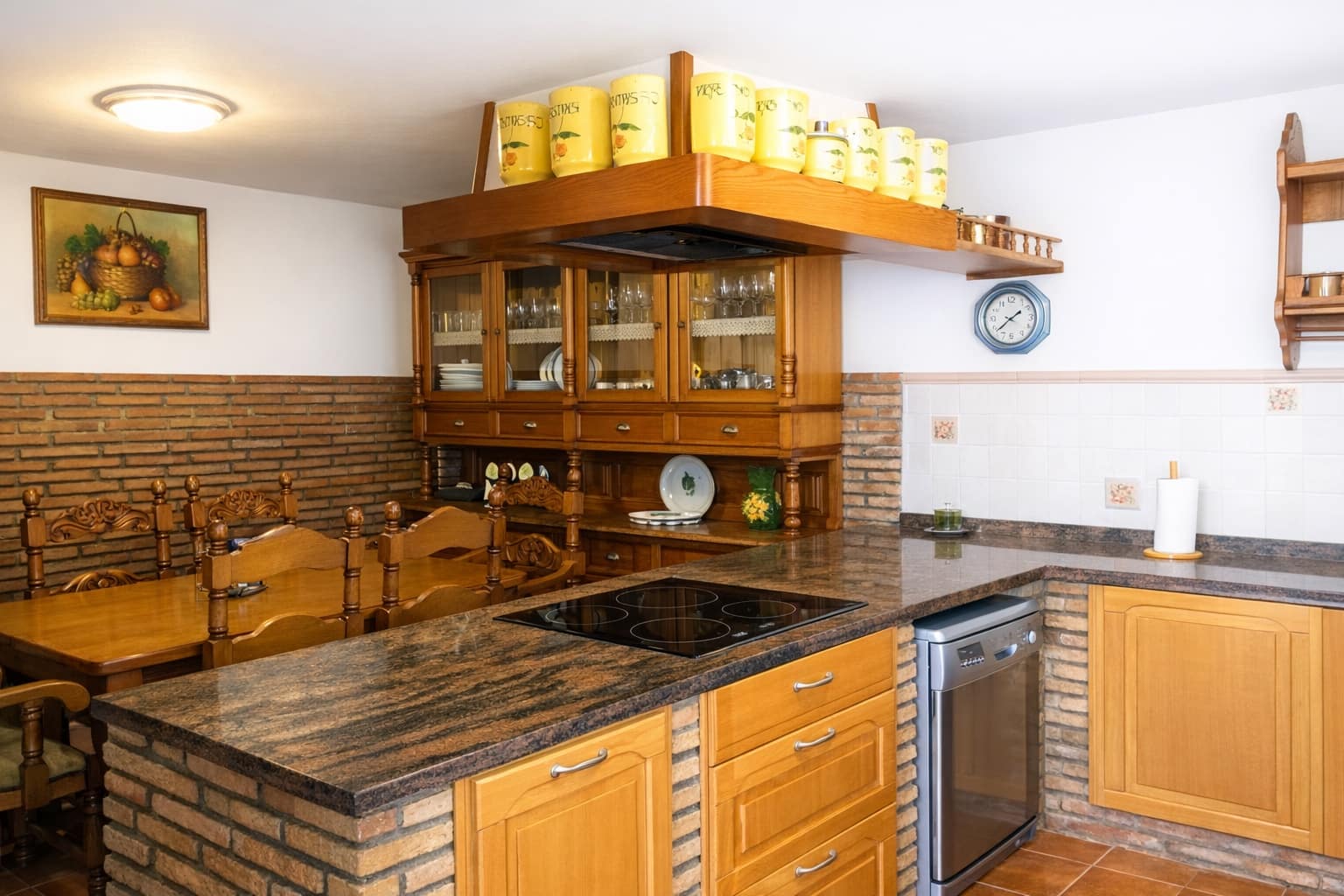 6 soverom Kjedet enebolig til salgs i San Pedro de Alcantara med svømmebasseng garasje - € 600 000 (Ref: 9543428)