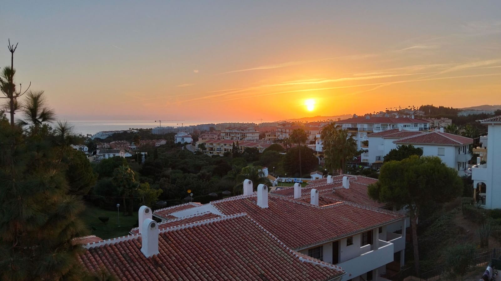 3 makuuhuone Huoneisto myytävänä paikassa El Faro mukana uima-altaan - 387 000 € (Ref: 9543429)