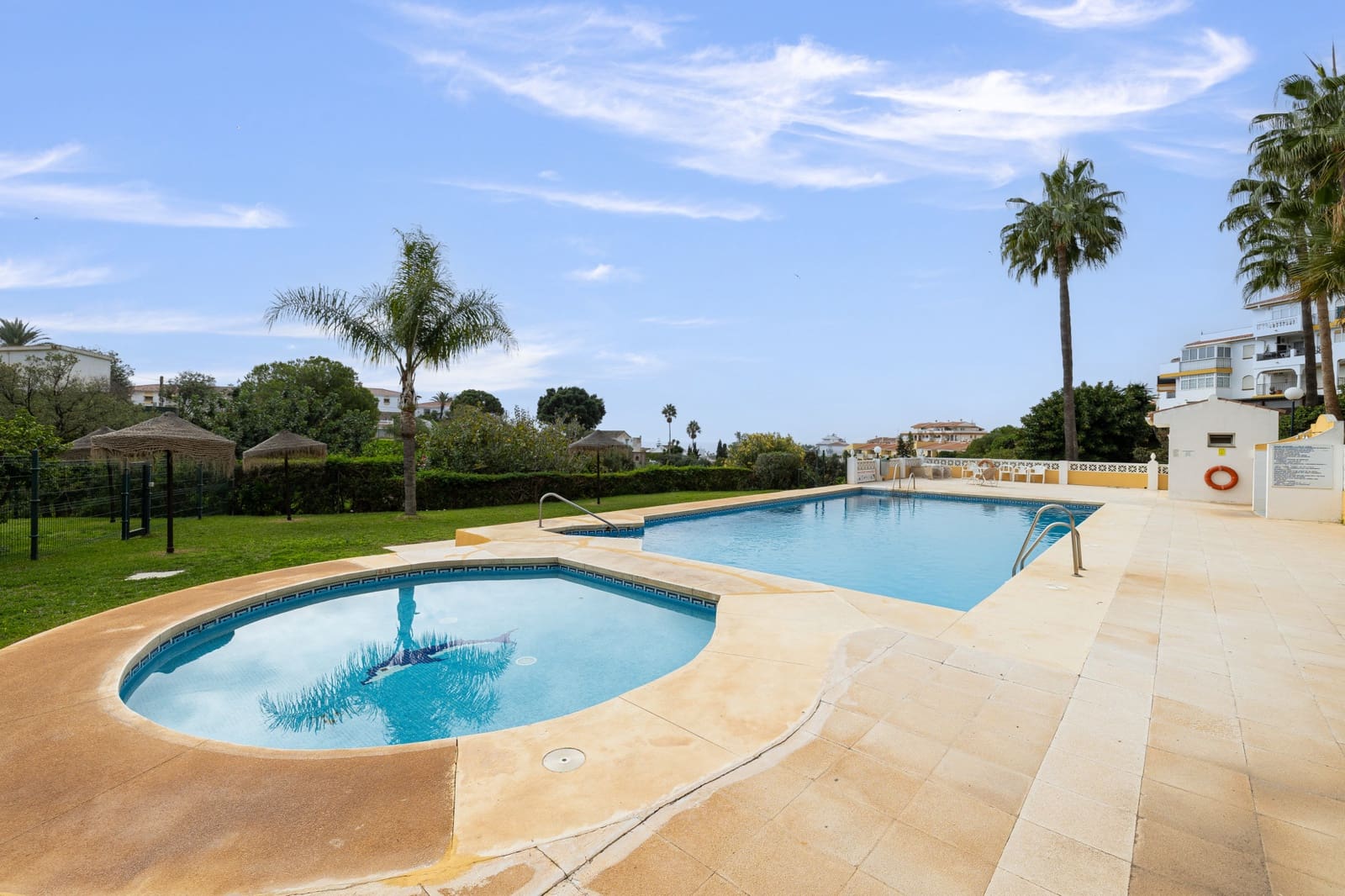 3 makuuhuone Huoneisto myytävänä paikassa El Faro mukana uima-altaan - 387 000 € (Ref: 9543429)