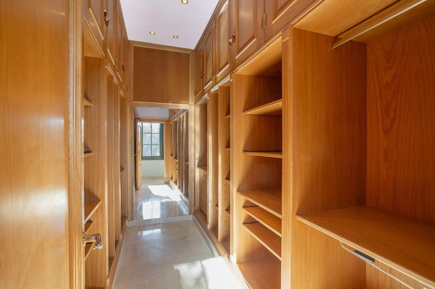 5 slaapkamer Villa te koop in Mijas Costa met zwembad garage - € 1.600.000 (Ref: 9547909)