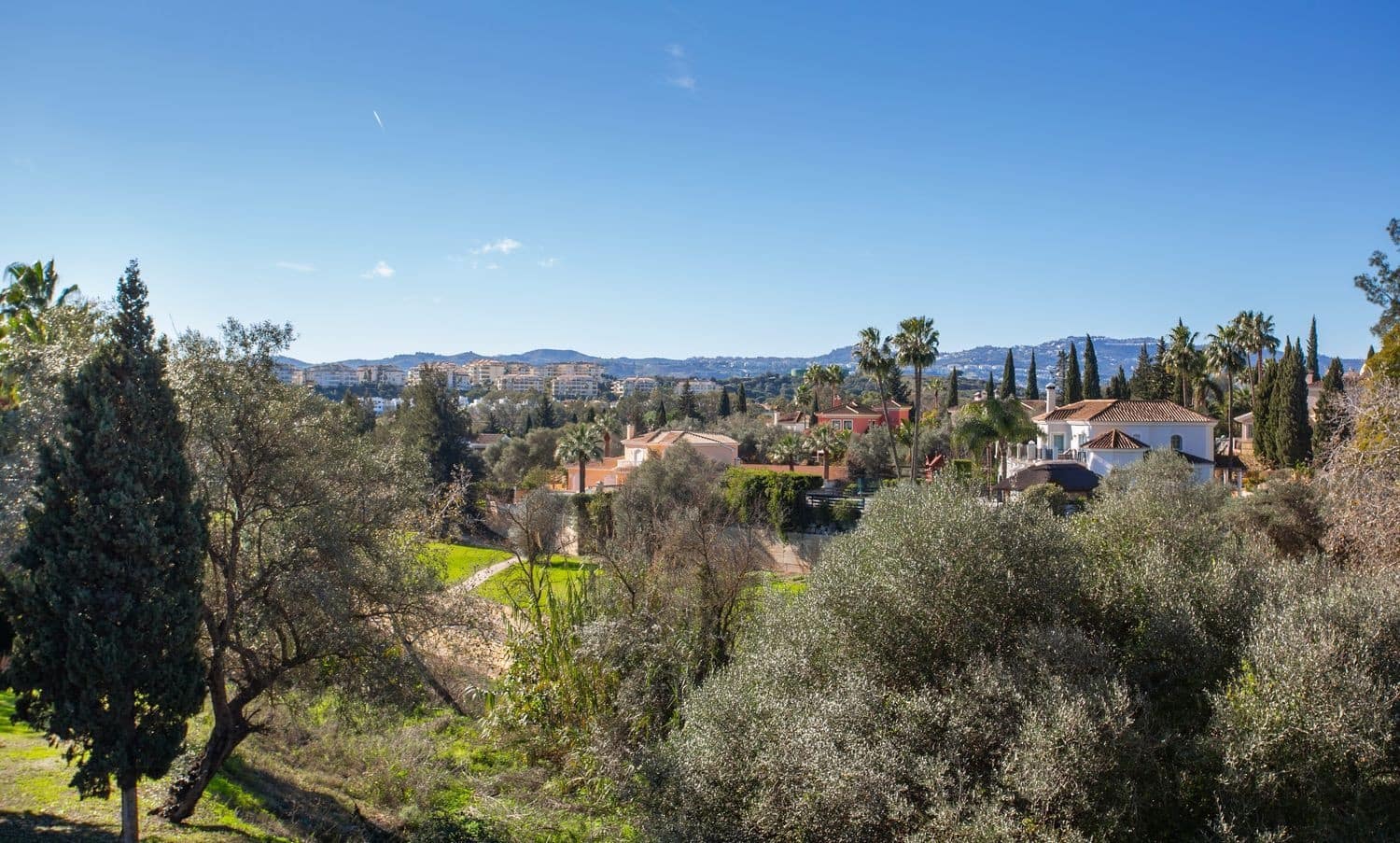 5 sovrum Villa till salu i Mijas Costa med pool garage - 1 600 000 € (Ref: 9547909)