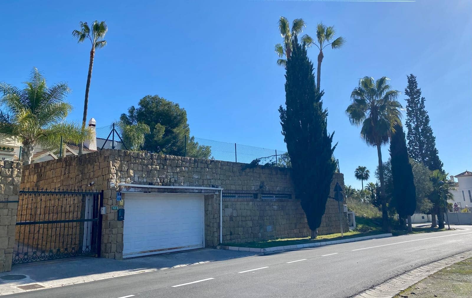 5 sovrum Villa till salu i Mijas Costa med pool garage - 1 600 000 € (Ref: 9547909)