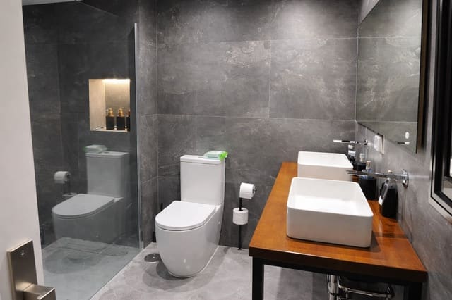 Casa de 2 habitaciones en Guadalmina Baja, Marbella en venta con piscina garaje - 699.000 € (Ref: 9551227)