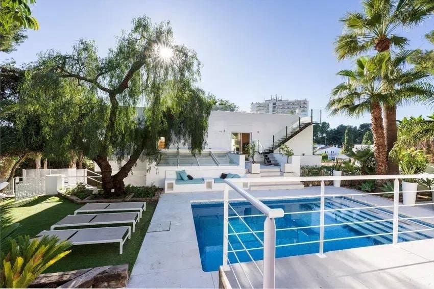6 slaapkamer Villa te koop in Marbella met zwembad garage - € 2.350.000 (Ref: 9551228)