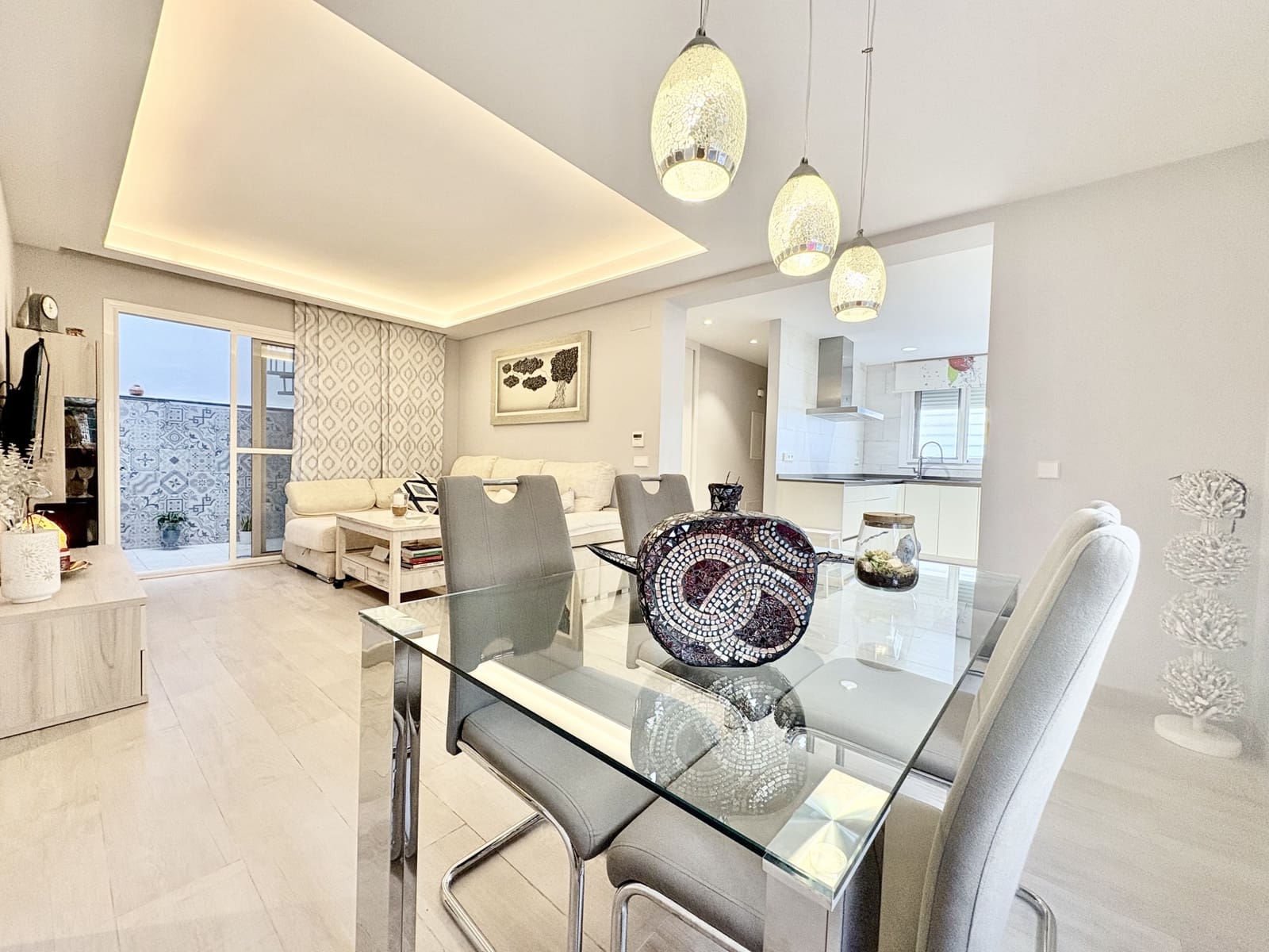 5 makuuhuone Huoneisto myytävänä paikassa La Cala de Mijas - 875 000 € (Ref: 9552472)