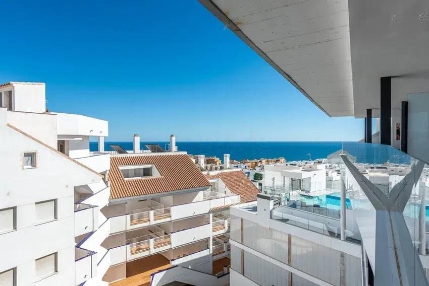 2 Zimmer Apartment zu verkaufen in Fuengirola mit Pool Garage - 619.000 € (Ref: 9561635)