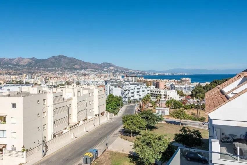 2 Zimmer Apartment zu verkaufen in Fuengirola mit Pool Garage - 619.000 € (Ref: 9561635)