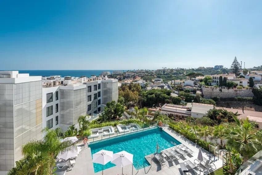2 Zimmer Apartment zu verkaufen in Fuengirola mit Pool Garage - 619.000 € (Ref: 9561635)