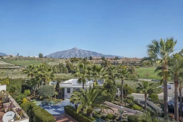 2 chambre Penthouse à vendre à Marbella avec piscine garage - 460 000 € (Ref: 9564995)