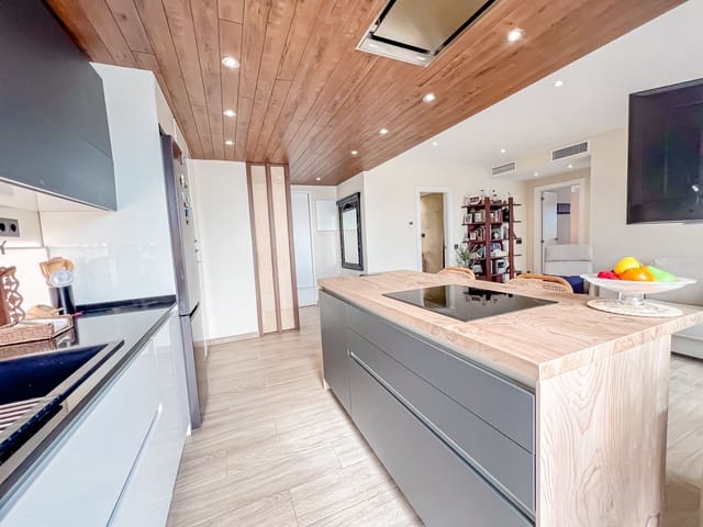 2 chambre Penthouse à vendre à Marbella avec piscine garage - 460 000 € (Ref: 9564995)