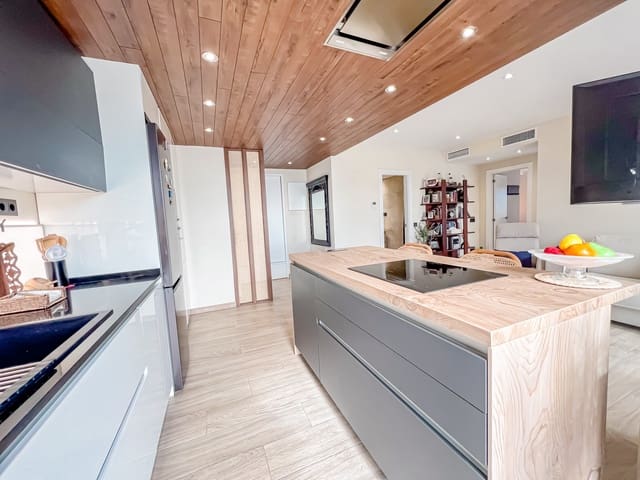 2 soveværelse Penthouse til salg i Marbella med swimmingpool garage - € 460.000 (Ref: 9564995)
