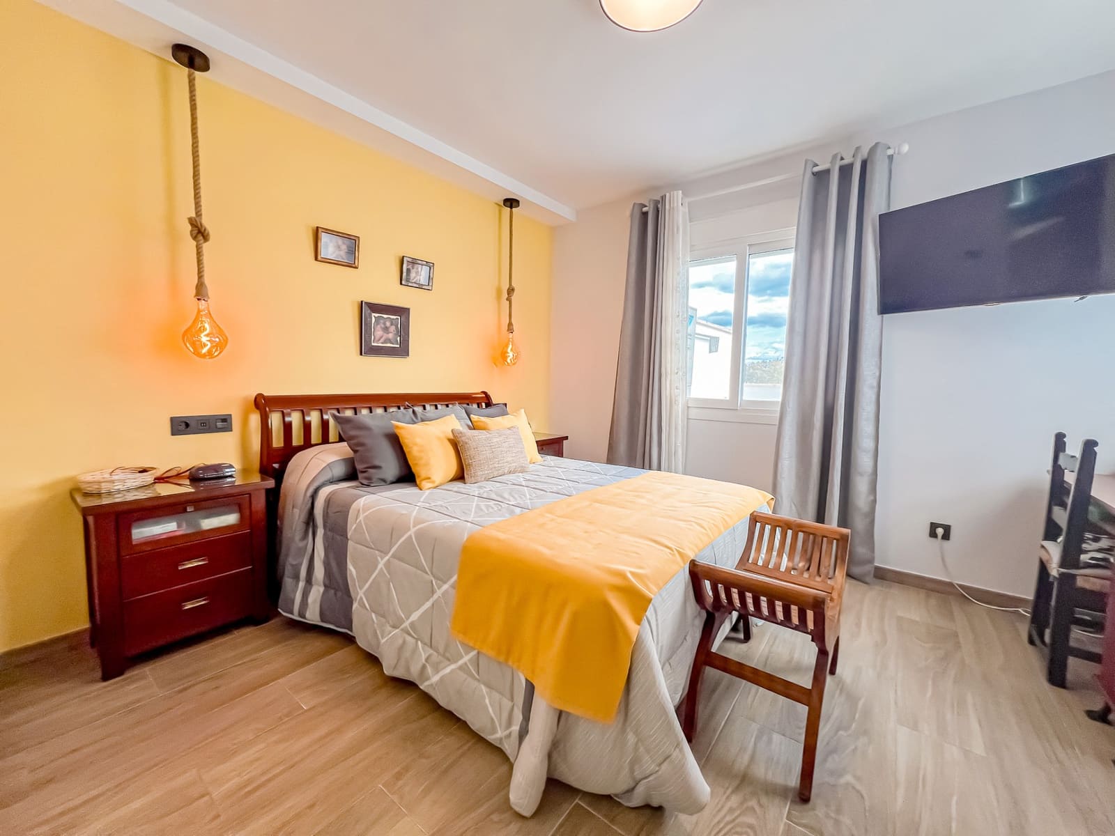 2 soverom Penthouse til salgs i Marbella med svømmebasseng garasje - € 460 000 (Ref: 9564995)