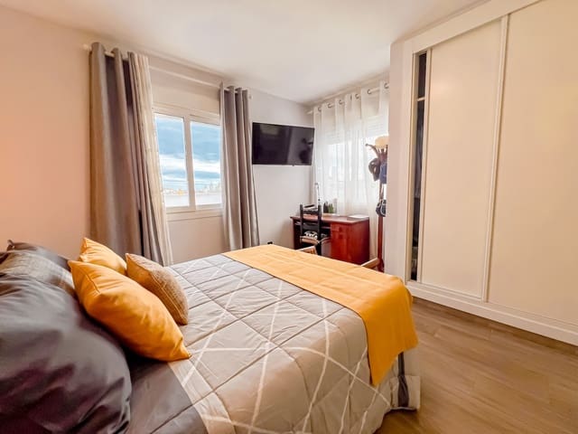 2 soveværelse Penthouse til salg i Marbella med swimmingpool garage - € 460.000 (Ref: 9564995)